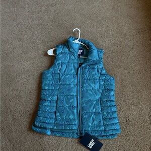 NEW WITH TAGS Lands' End 600 Down + Feather Flower Print Puffer Vest